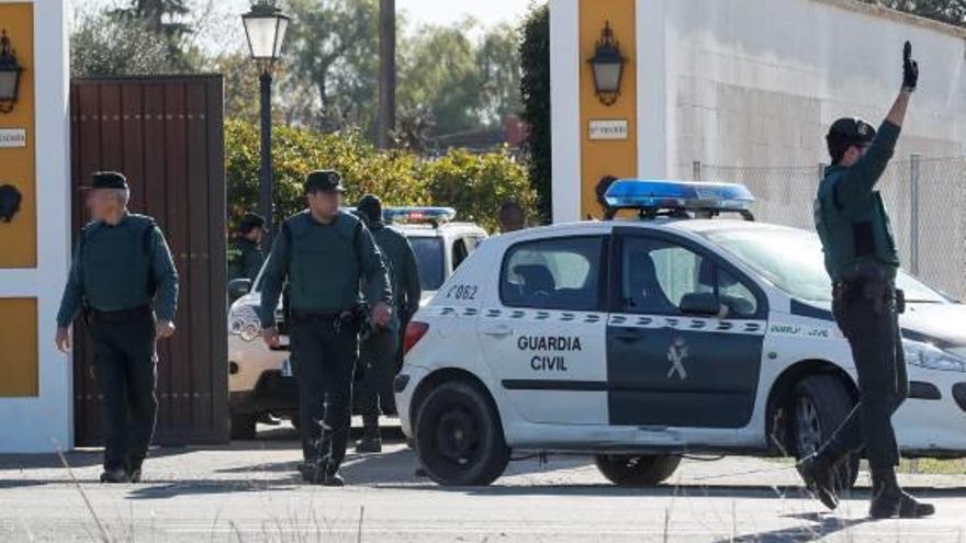Sevilla Mor un dels atracadors d&#039;un xalet