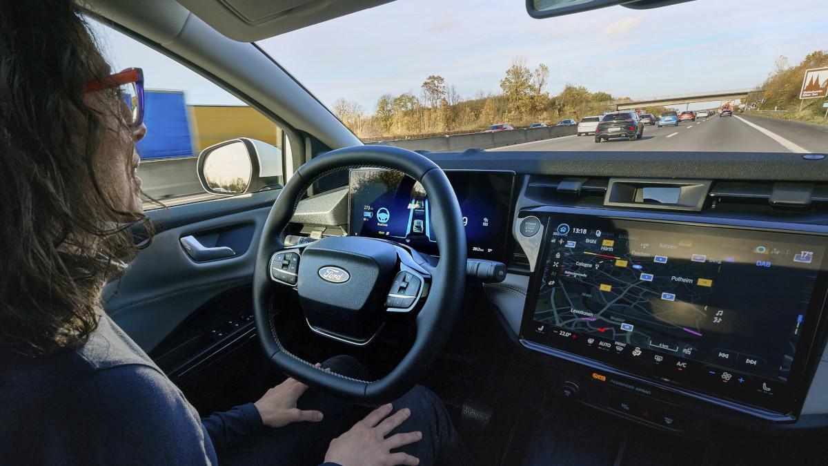 El Ford Puma Gen-E, ahora se puede conducir sin las manos en el volante
