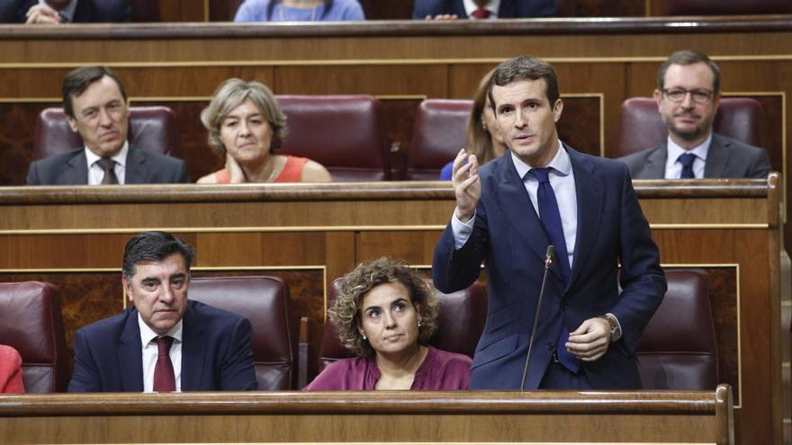 Casado demana a Ciutadans presentar una moció de censura contra Quim Torra