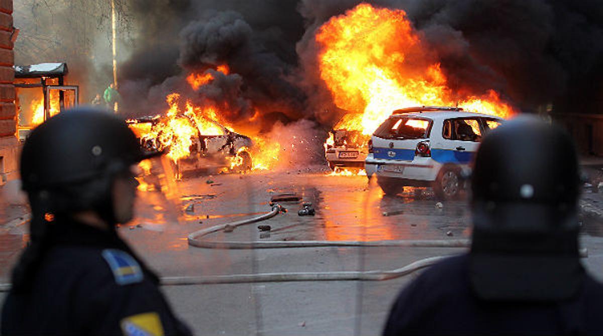 Violentes manifestacions a Bòsnia contra la corrupció i l’atur