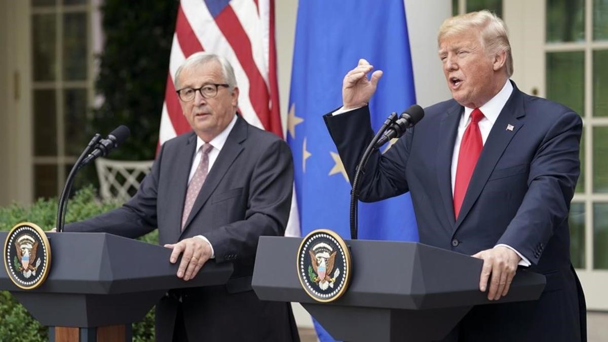 Juncker y Trump, durante la rueda de prensa conjunta que celebraron este miércoles en Washington.