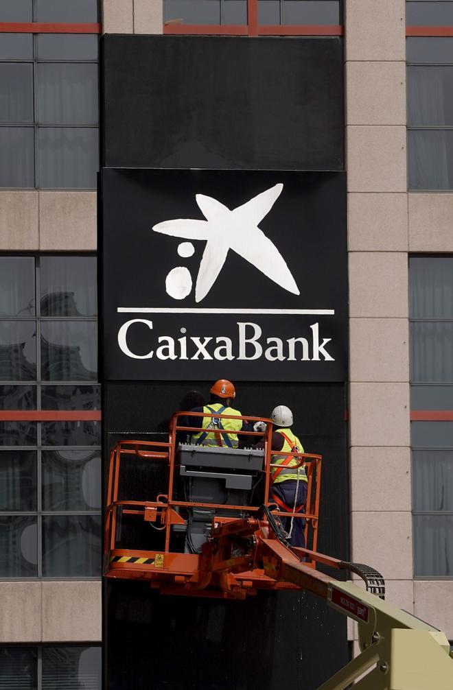 La nueva CaixaBank gana 4.786 millones de euros en el primer trimestre por la fusión con Bankia