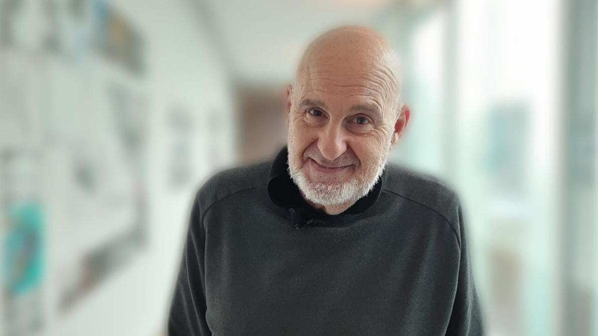 Imaxe actual do escritor, músico e director Antón Reixa.