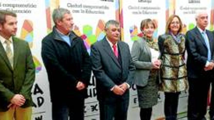 Cabra es distinguida con el premio EducaCiudad