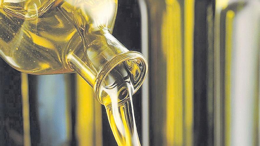 Extremadura pide frenar las importaciones de aceite de oliva sin aranceles si perjudican a los productores