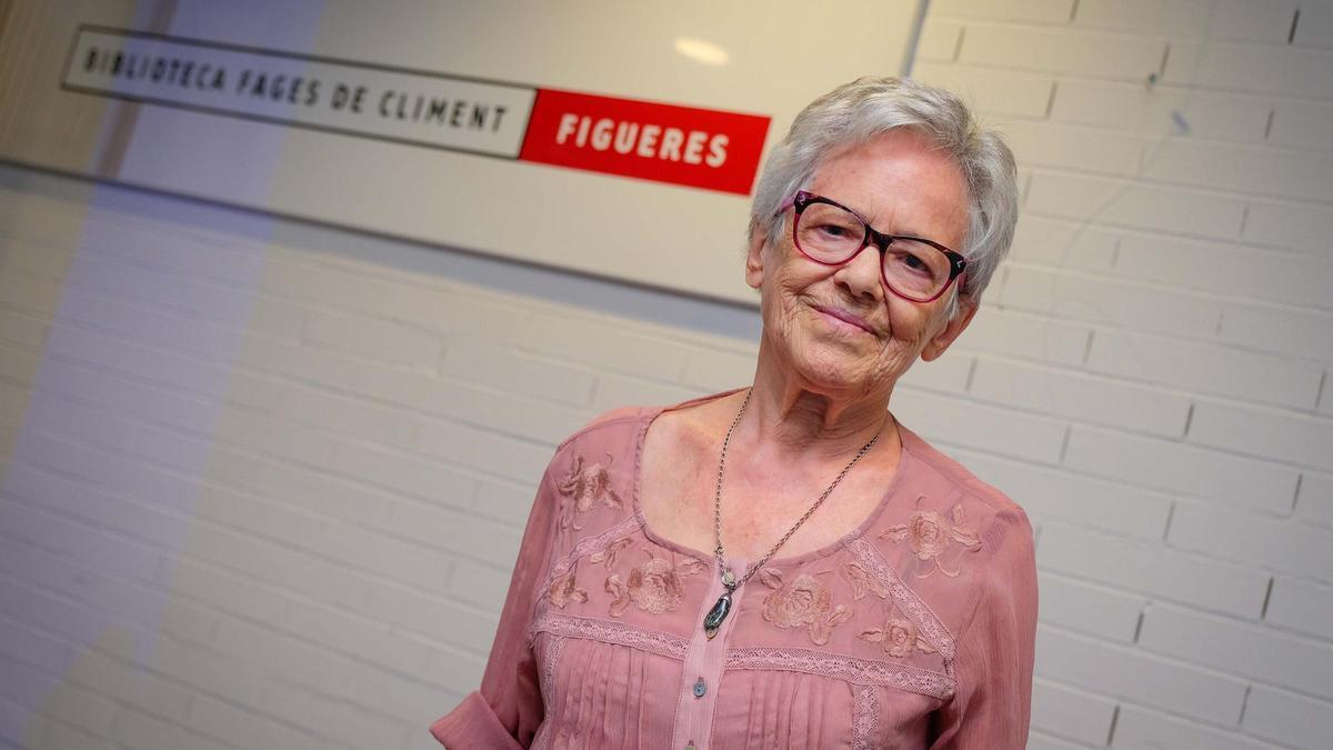 Roser Rosés, durant la presentació que va fer del seu llibre a la biblioteca de Figueres l'any 2016.