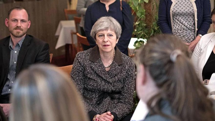 Theresa May, en una de sus charlas sobre el Brexit