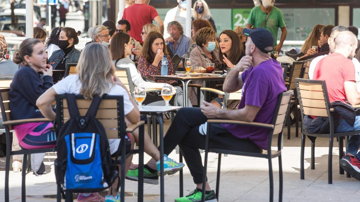 Restricciones en Alicante, Valencia y Castellón: así será la desescalada tras la prórroga.