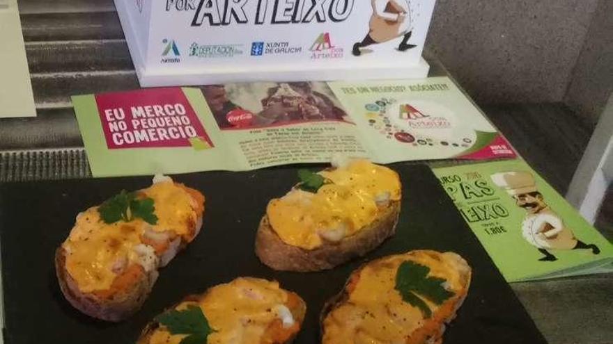 Una tosta de crema de marisco y bacalao gana el concurso de tapas