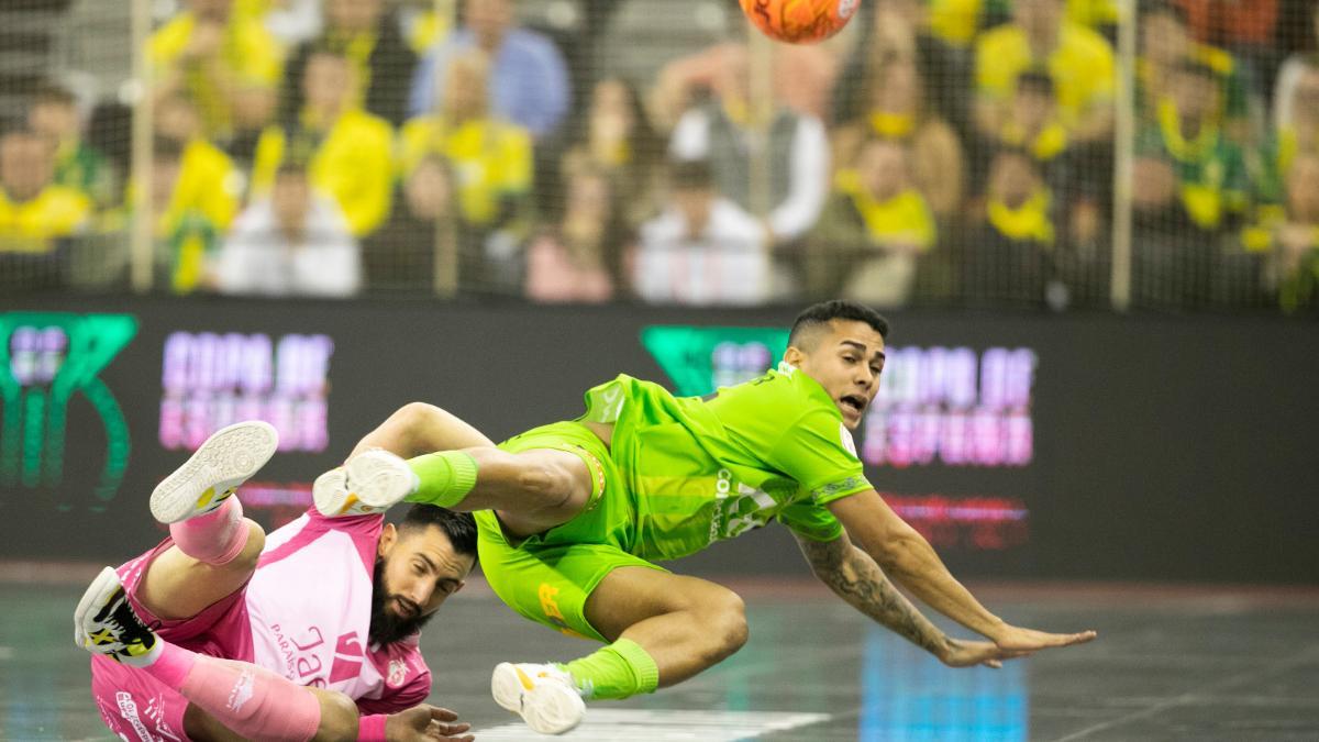 Los penaltis decidieron el último semifinalista