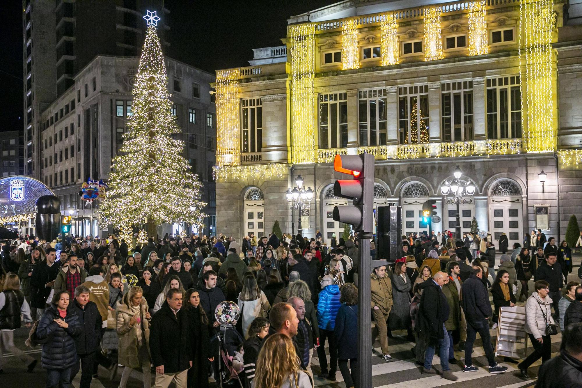 Ambiente navideño durante el puente en Oviedo