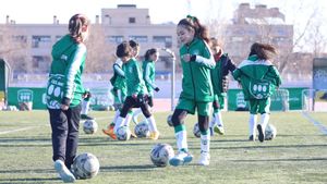 Las jugadoras del CDE Amistad ndurante un entrenamiento
