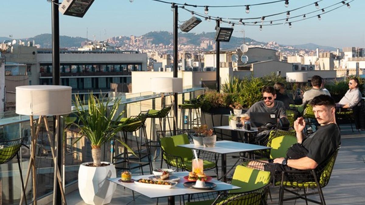 Negresco Rooftop, ubicado en la séptima planta del Hotel Negresco Princess de Barcelona.