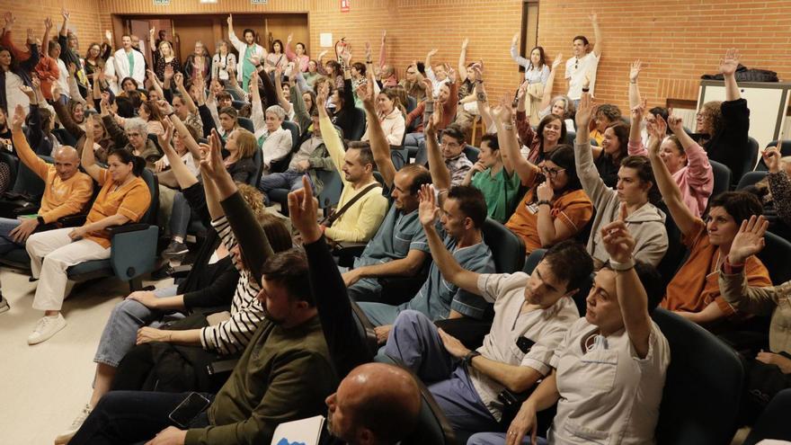El bloqueo del convenio del Hospital de Jove lleva a los sanitarios a dos días de huelga