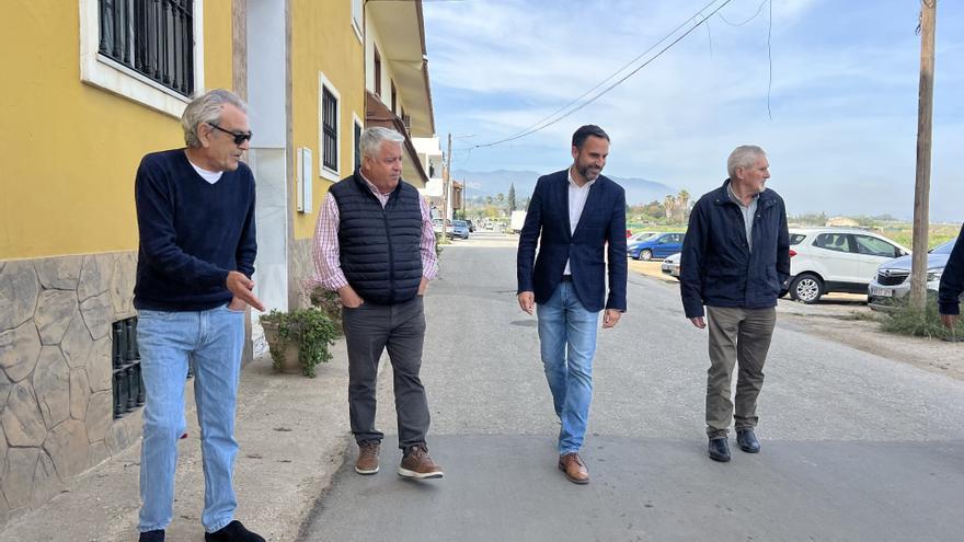 Daniel Pérez y Salvador Trujillo visitaron la barriada de la Noria esta semana.