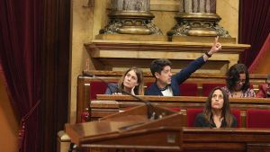 Jéssica Albiach y David Cid, en el Parlament