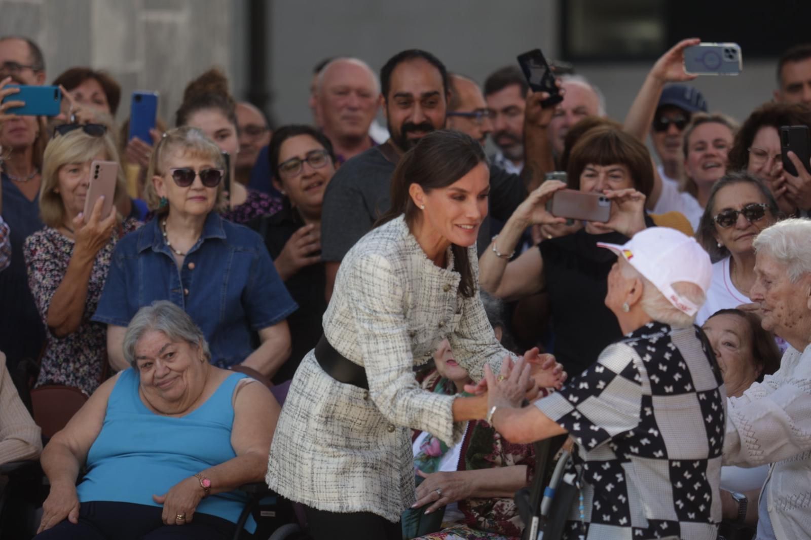 La Reina Letizia inaugura el curso de FP en el Cislan de Langreo