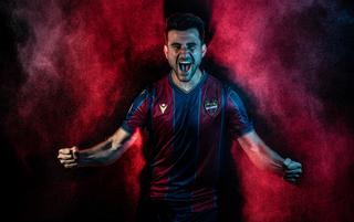 La nueva camiseta del Levante, al detalle