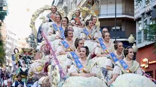 Estos son los indumentaristas de las Falleras Mayores de València 2025 y sus cortes de honor