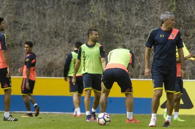 ENTRENAMIENTO DE LA UD LAS PALMAS EN BARRANCO ...