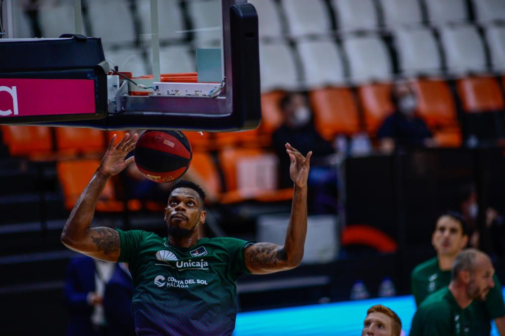 Partido entre el Unicaja y el FC Barcelona en la fase final de la Liga ACB.