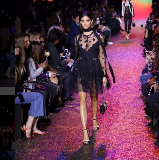 Elie Saab primavera- verano 2017, transparencias
