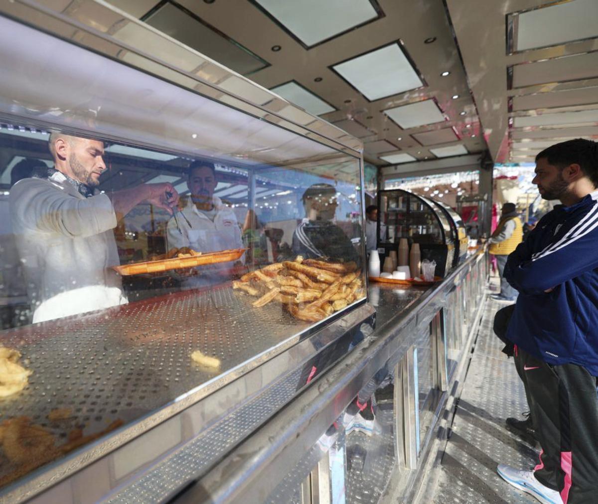 Los churros son uno de los principales atractivos de la Feria de Navidad.