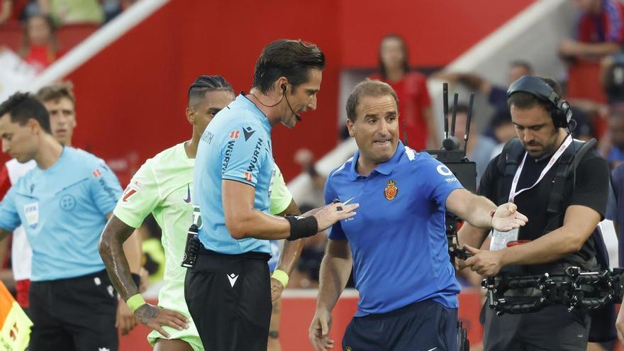 : "He alucinado, el cuarto árbitro le dice que pare el juego"