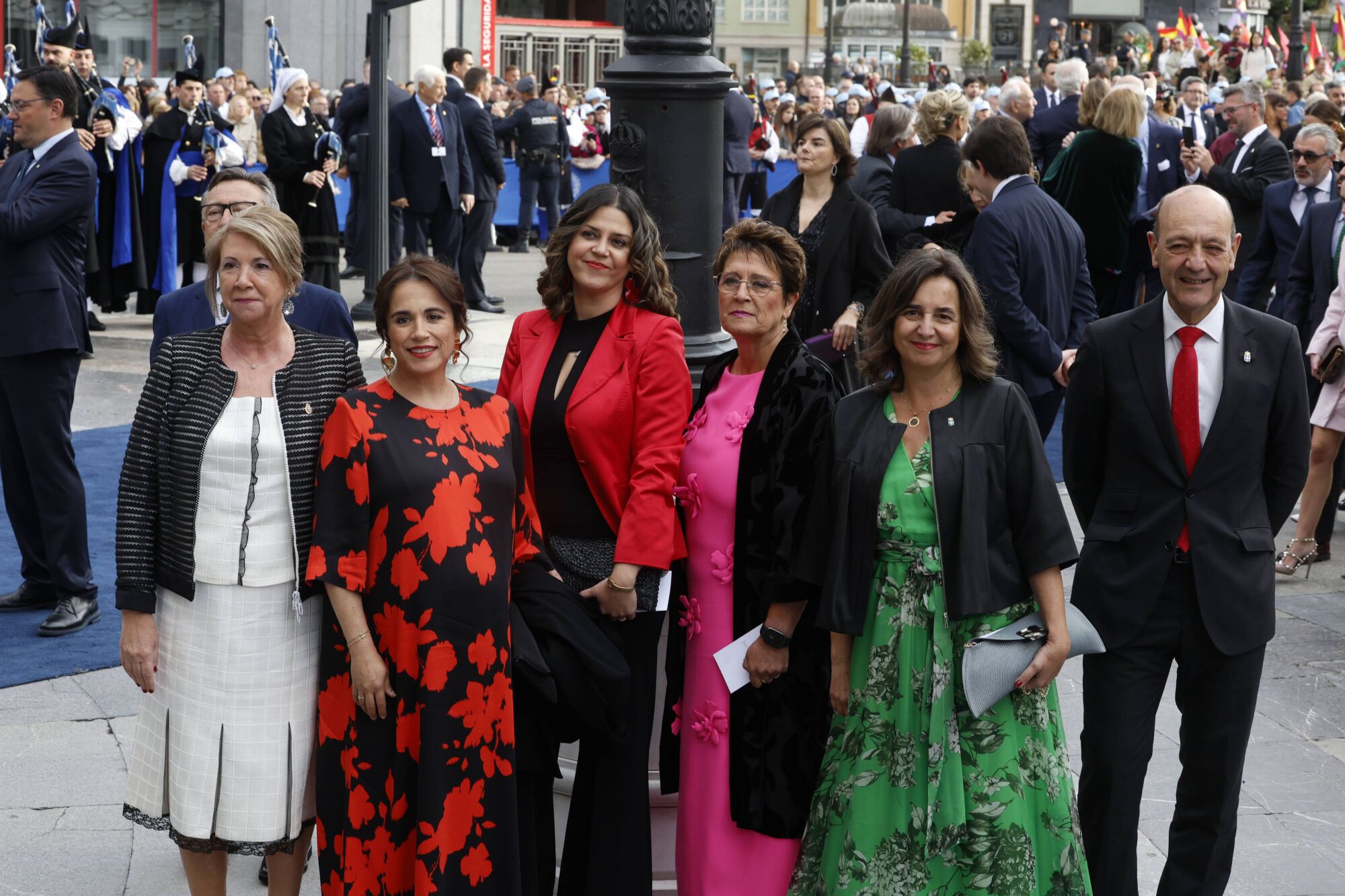 Así fue la llegada de los invitados a los premios "Princesa de Asturias" y su paso por la alfombra azul