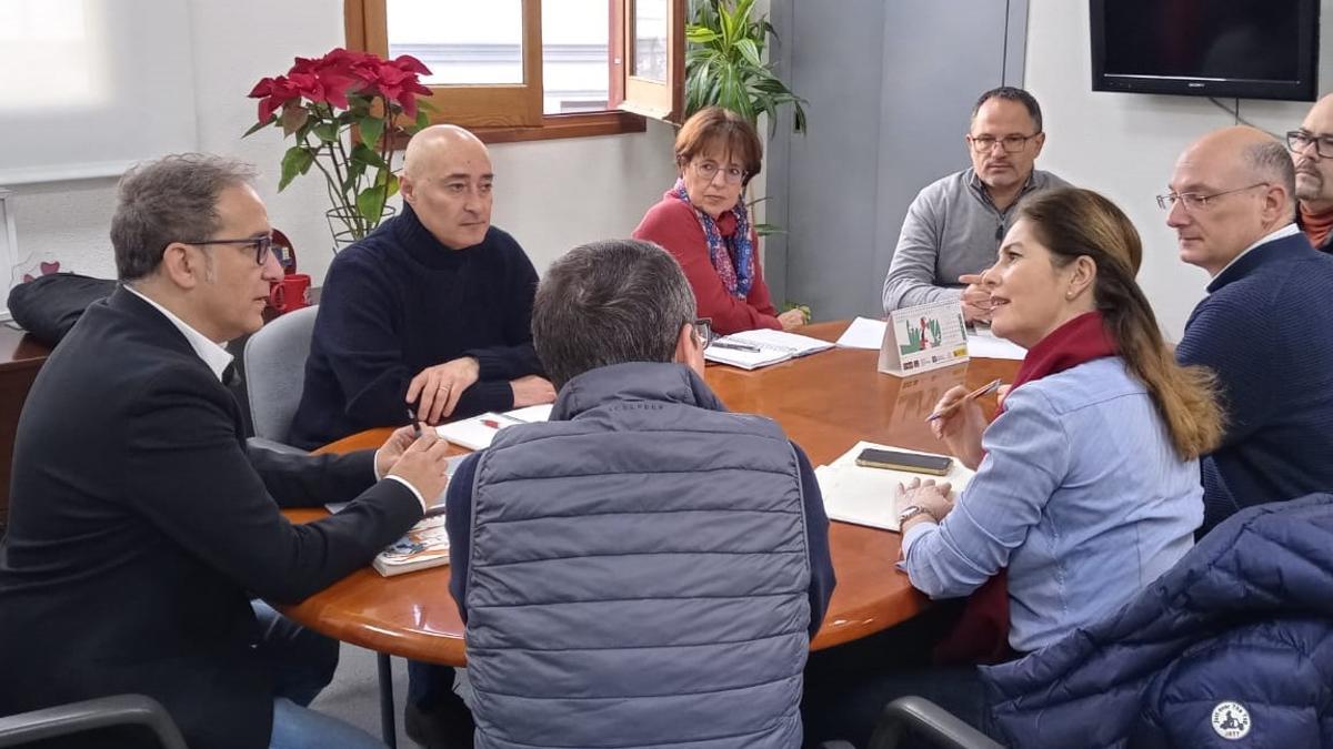 Reunión de la asociación empresarial de Quart (AEQP) en el consistorio.