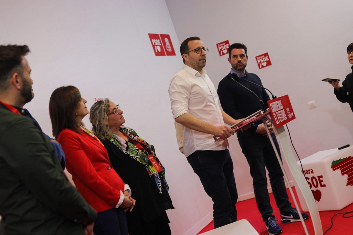 Elecciones en Castilla y León: Los socialistas de Zamora celebran que revalidan sus tres procuradores Elecciones en Castilla y León: Los socialistas de Zamora celebran que revalidan sus tres procuradores