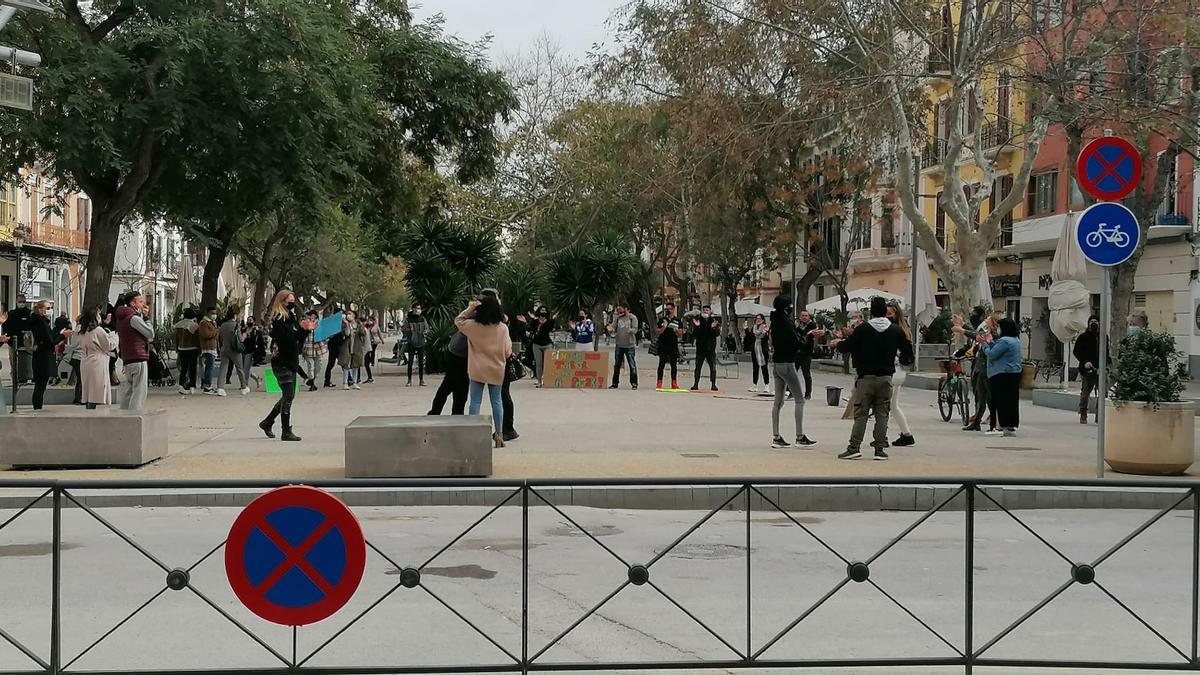 Manifestación para la apertura de la restauración en Ibiza