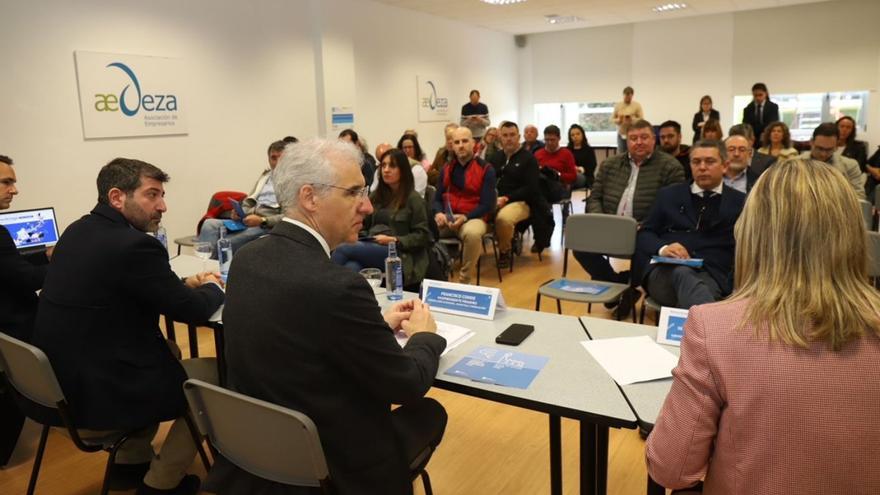 David Campos y Francisco Conde, en el acto de ayer en la sede de la patronal dezana.