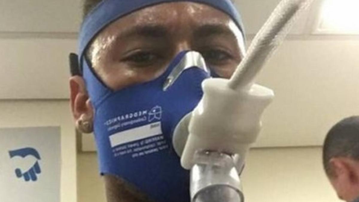 Neymar pasó una revisión médica