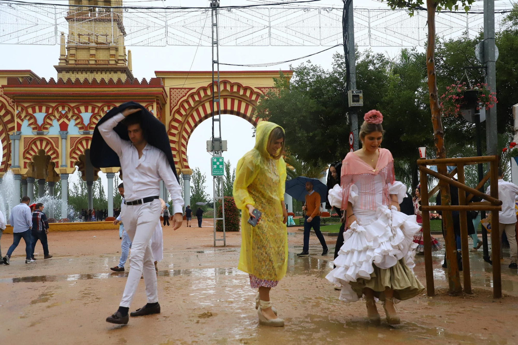 El primer día de Feria marcado por la lluvia