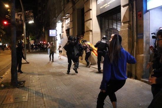 Tercera nit de disturbis a la ciutat de Girona