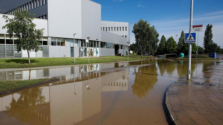 El rectorado ve &quot;muy vulnerable&quot;el edificio de la Politécnica de de Gijón tras las inundaciones