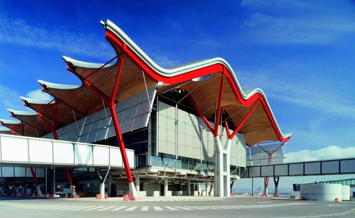 El diseño del aeropuerto T4 está cuidado al detalle.