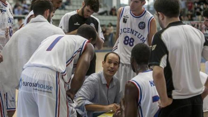 La Fundación Lucentum busca su segundo triunfo en Málaga