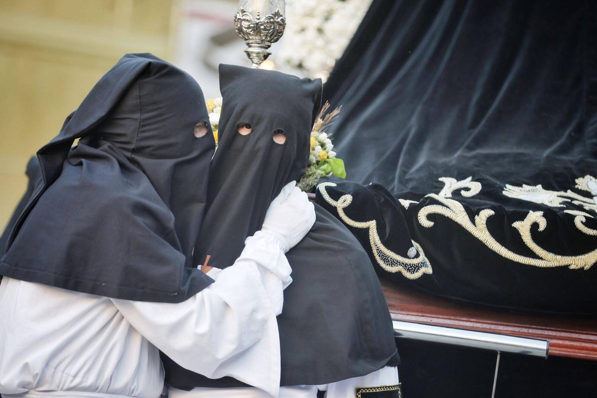 El Sant Enterrament concluye las procesiones en Palma