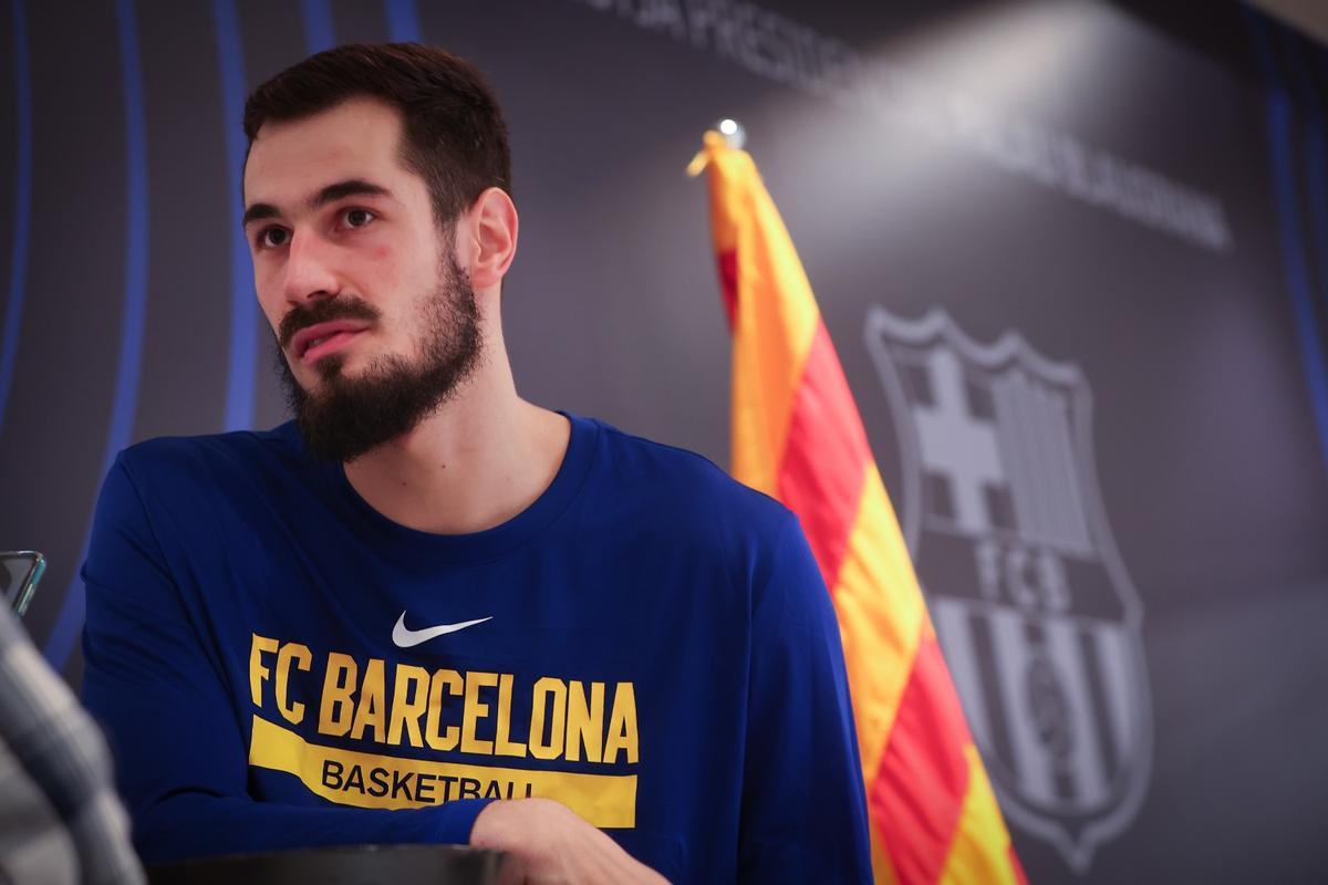 Nikola Kalinic se siente muy feliz en Barcelona junto a su familia, aunque no sabe todavía su futuro