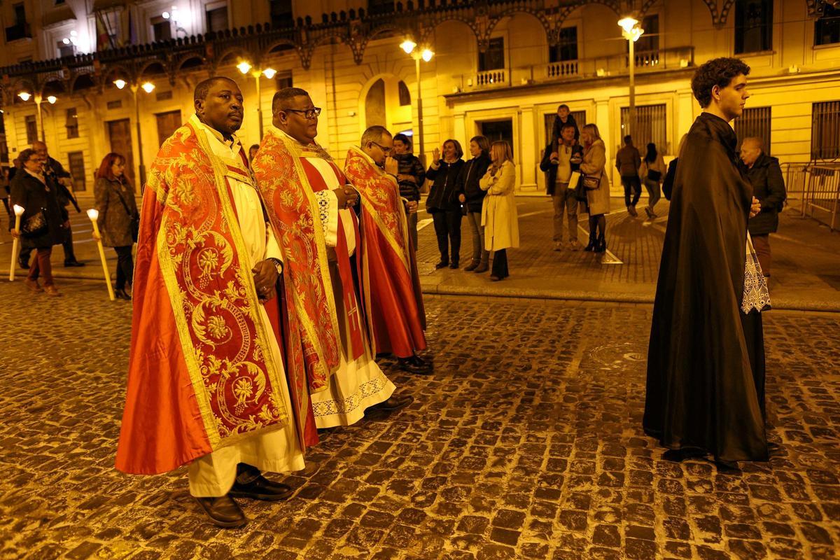 Cantos en Alcoy para rasgar el silencio