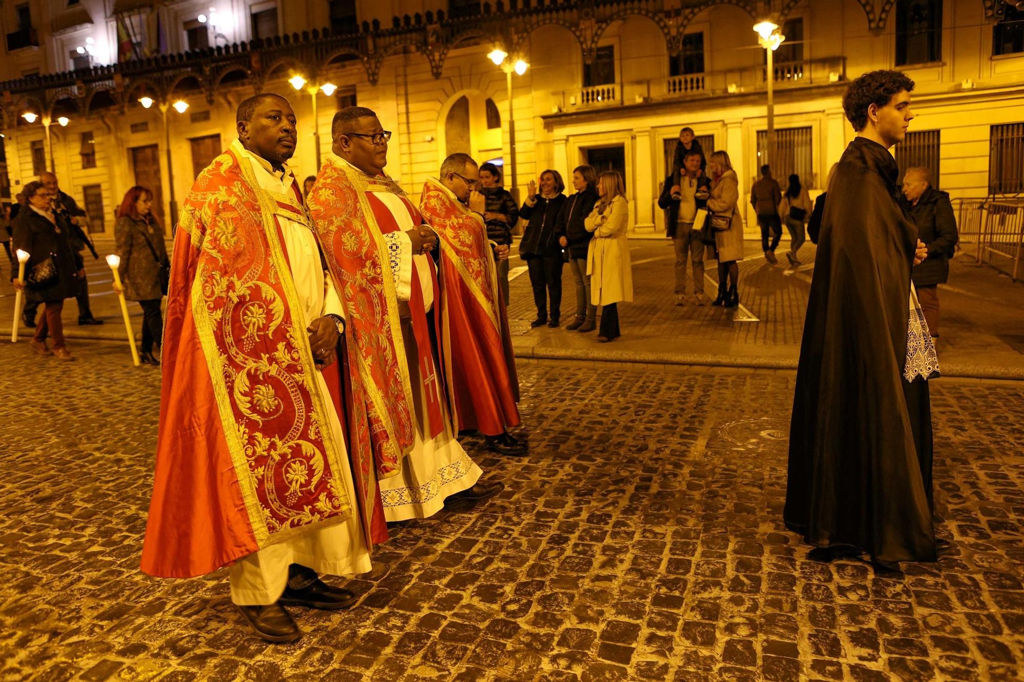 Cantos en Alcoy para rasgar el silencio