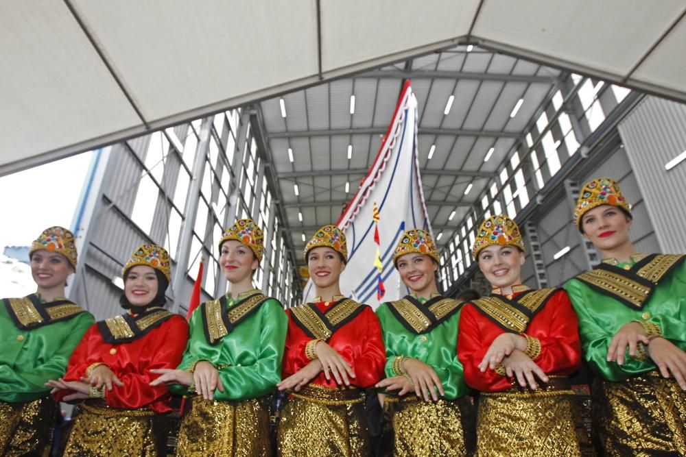 El astillero Freire bota el buque escuela de la Armada de Indonesia // J.Lores