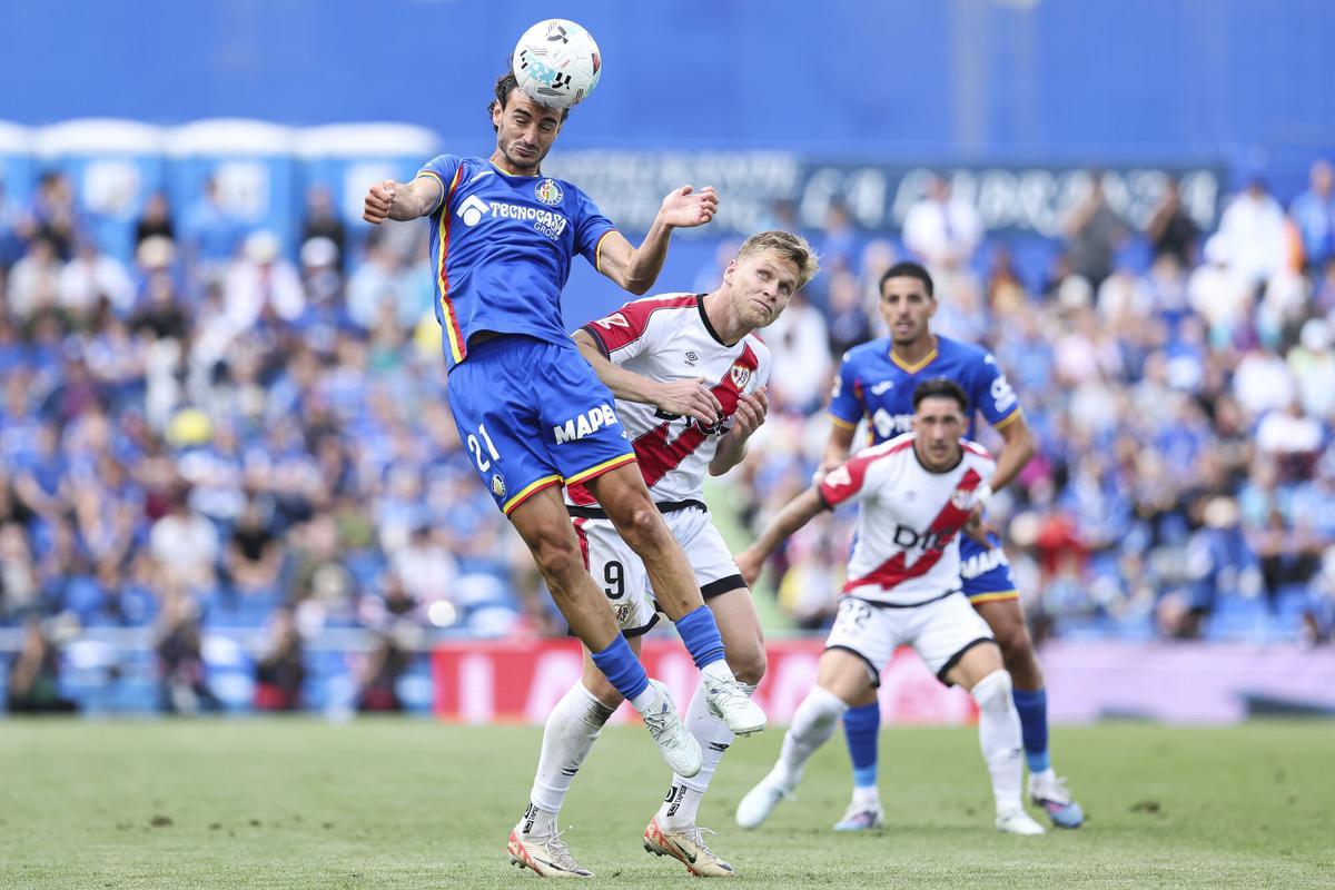 Juan Iglesias of Getafe CF and Alemao of Rayo Vallecano in action during the Spanish League, LaLiga EA Sports, football match played between Getafe CF and Rayo Vallecano at Coliseum stadium on May 03, 2026, in Getafe, Spain. AFP7 03/05/2026 ONLY FOR USE IN SPAIN. Irina R. Hipolito / AFP7 / Europa Press;2026;SPAIN;SPORT;ZSPORT;SOCCER;ZSOCCER;Getafe CF v Rayo Vallecano - LaLiga EA Sports;