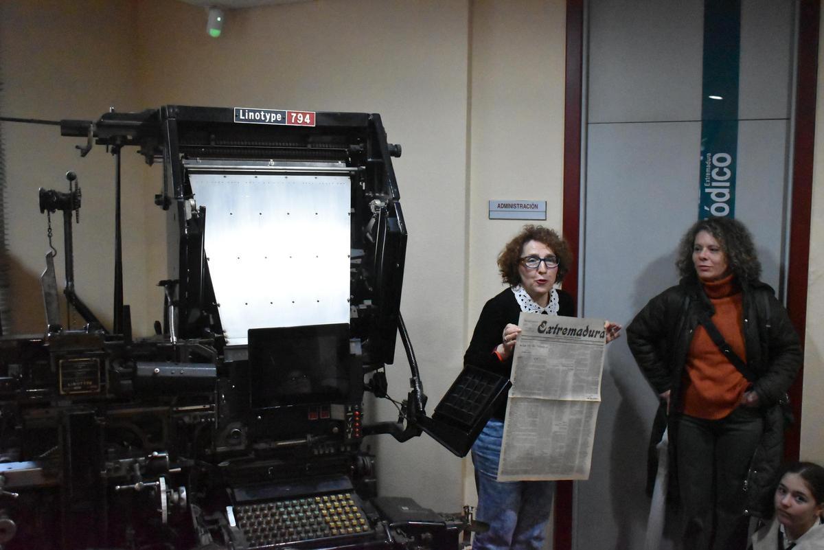 Fotogalería | El colegio María Auxiliadora de Cáceres visita El Periódico Extremadura