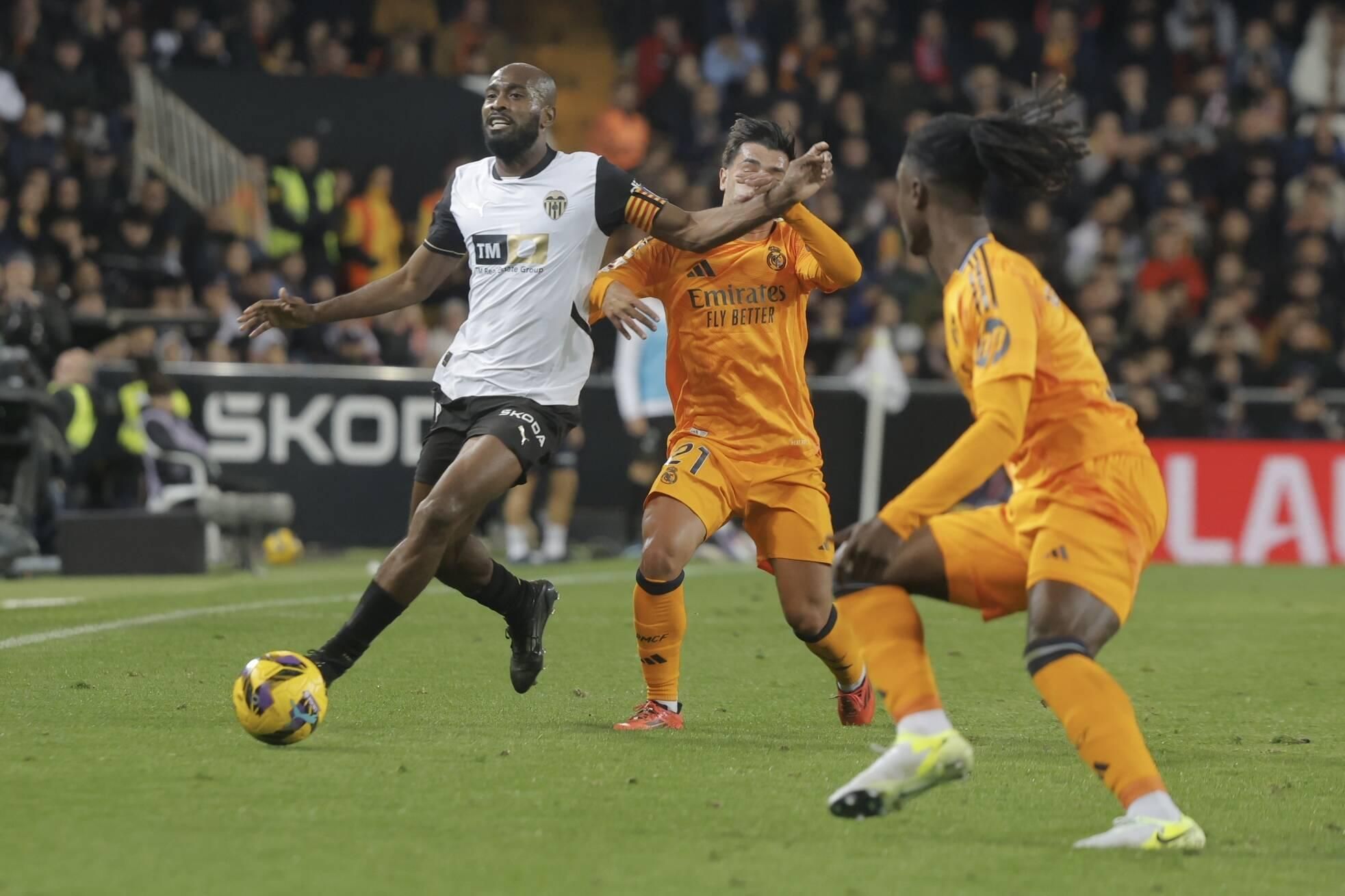 Las mejores fotos del partido entre el Valencia y el Real Madrid
