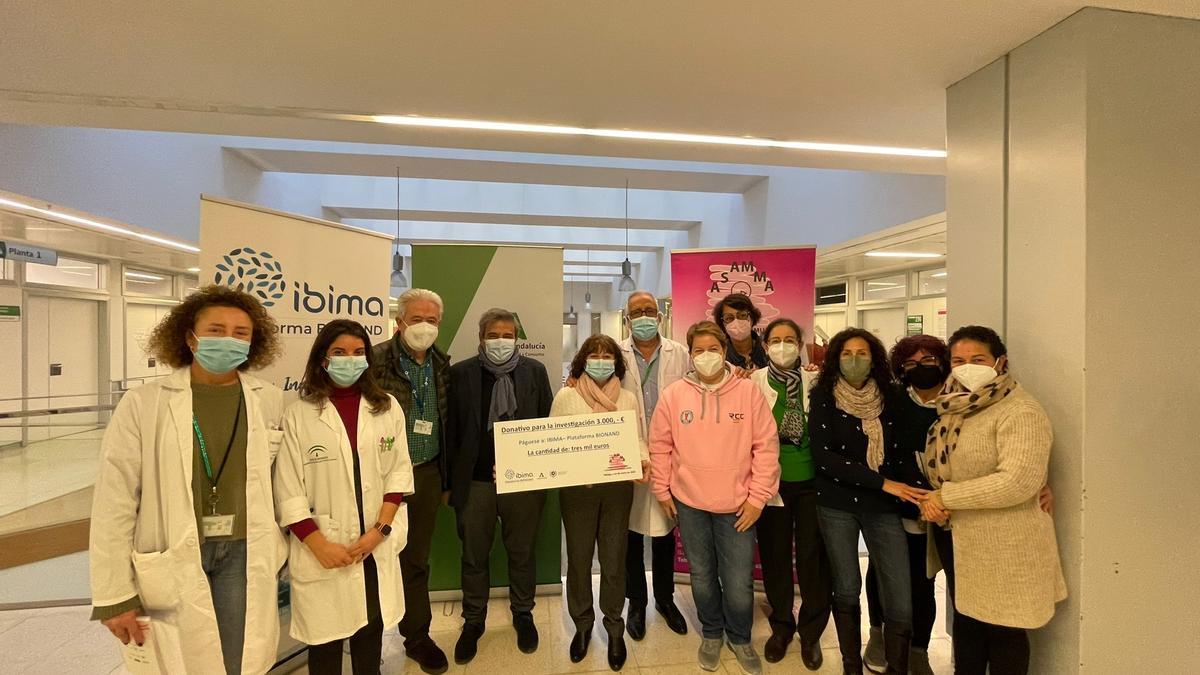 IBIMA recibe por parte de ASAMMA una donación de 3.000 euros para una investigación genética relacionada con el cáncer de mama metastásico.