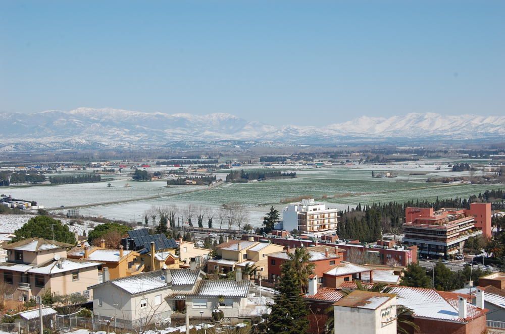 La neu va emblanquinar tota la comarca