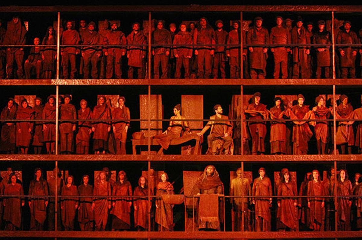 La Fura dels Baus durant l’estrena de l’òpera ’Edipo’, basada en l’obra del compositor romanès George Enescu, al Teatro Colón de Buenos Aires.